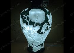 Đèn dáng dế khắc tay vẽ màu nâu sen cá